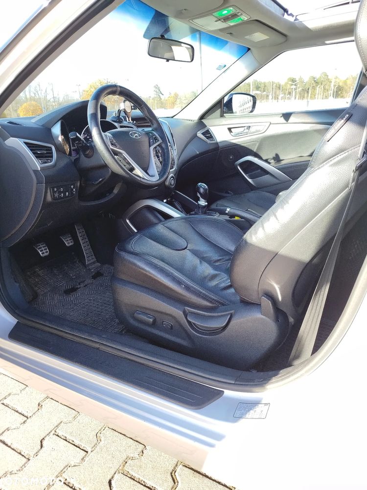 Hyundai Veloster 1.6 blue Premium - 11