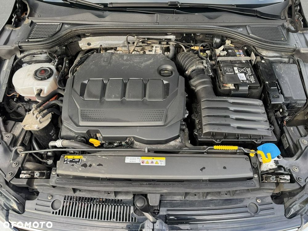 Volkswagen Golf - 25