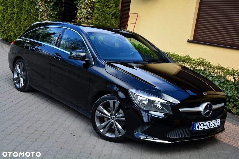 Mercedes-Benz CLA 200 Urban - 1