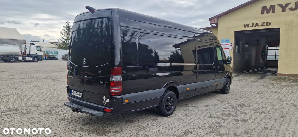 Mercedes-Benz SPRINTER 319 - 7