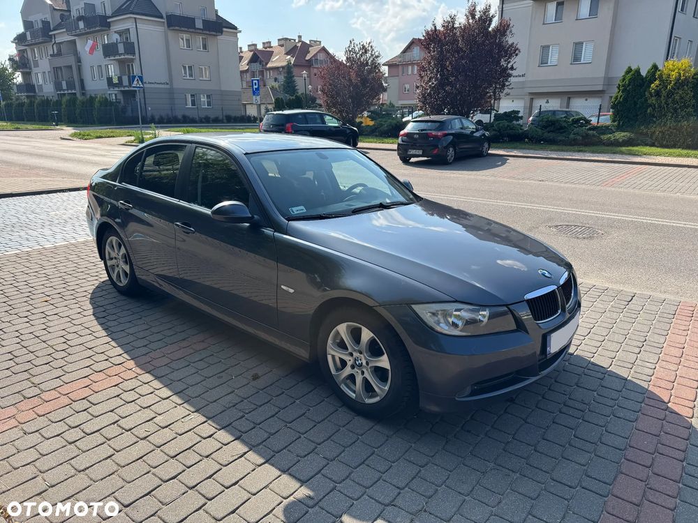 BMW Seria 3 320i - 3