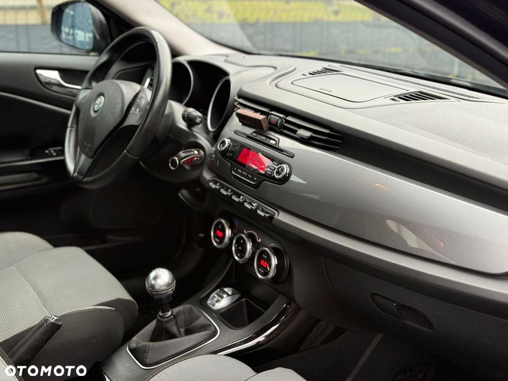 Alfa Romeo Giulietta - 8