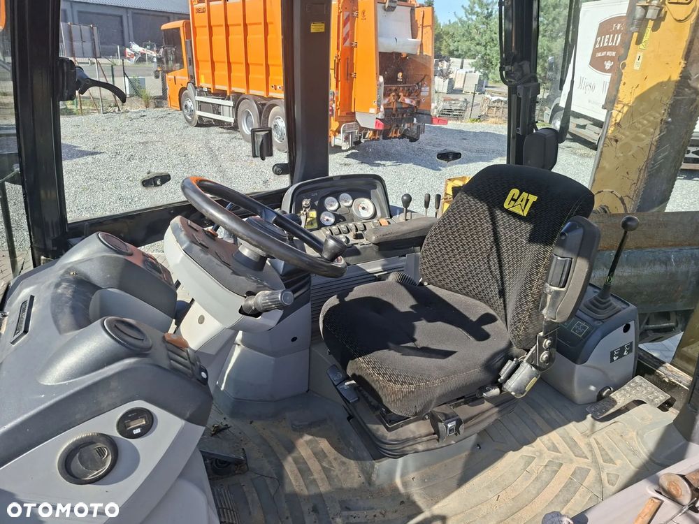 Caterpillar 428E - 9
