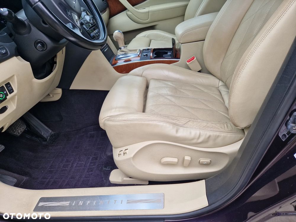 Infiniti FX FX35 AWD - 8