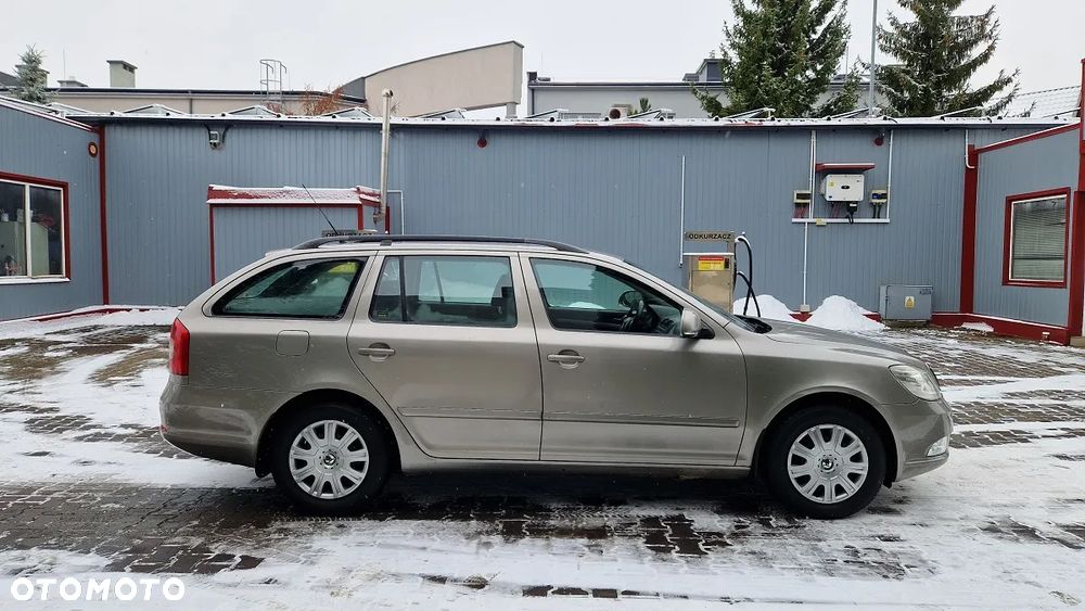 Skoda Octavia 1.8 TSI Elegance DSG - 10