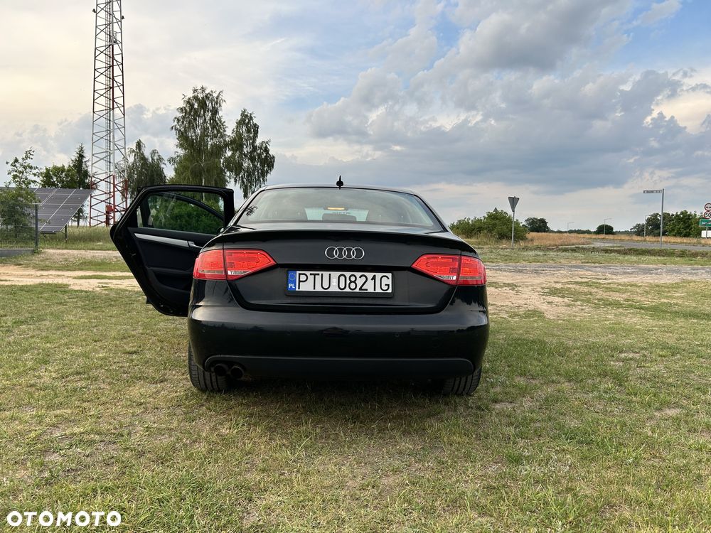 Audi A4 Avant - 10