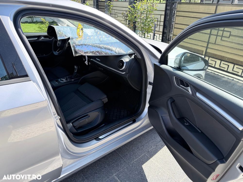 Audi A3 2.0 TDI S tronic Sport - 2