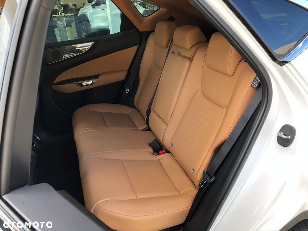 Lexus NX 350h Prestige 2WD - 28