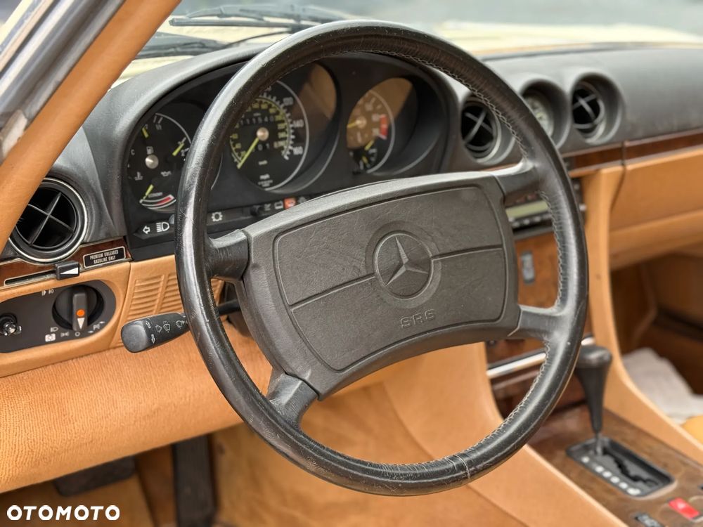 Mercedes-Benz SL - 24