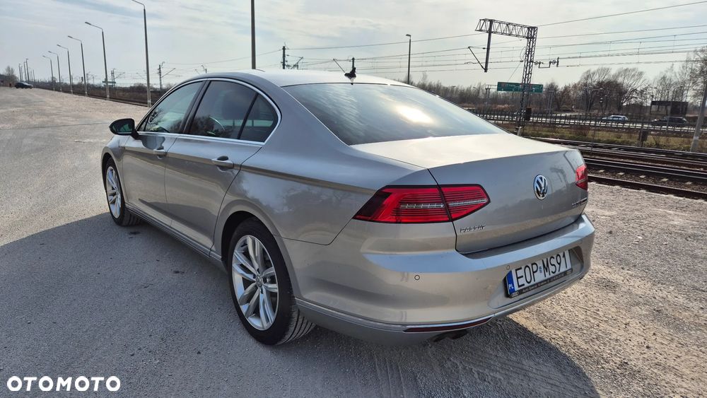 Volkswagen Passat 2.0 TDI BMT 4Mot Highline DSG - 10
