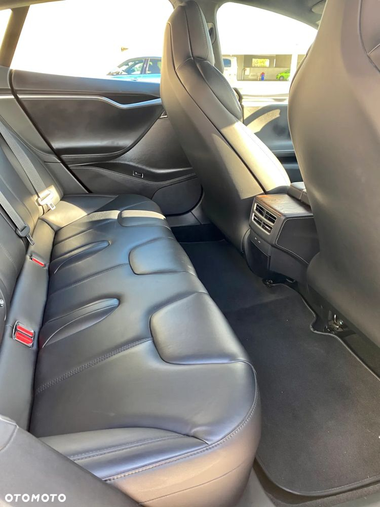 Tesla Model S Long Range Plus - 24