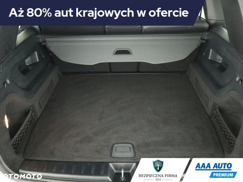 Mercedes-Benz GLB - 12