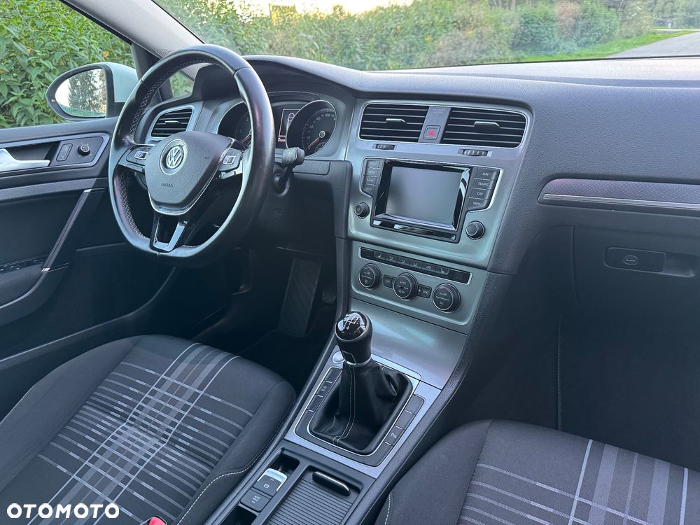 Volkswagen Golf 1.6 TDI BlueMotion Technology Lounge - 18
