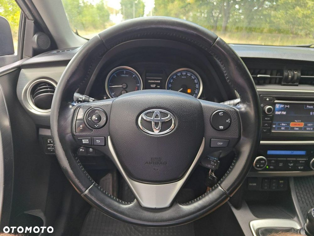 Toyota Auris - 17
