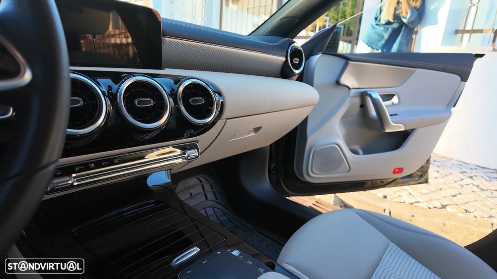 Mercedes-Benz CLA 220 d Shooting Brake Progressive Aut. - 4