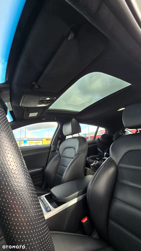 Kia Stinger 3.3 T-GDI V6 GT AWD - 16