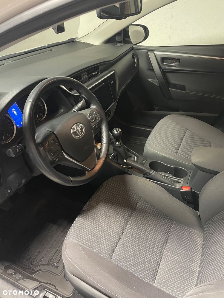 Toyota Corolla 1.6 Comfort - 6