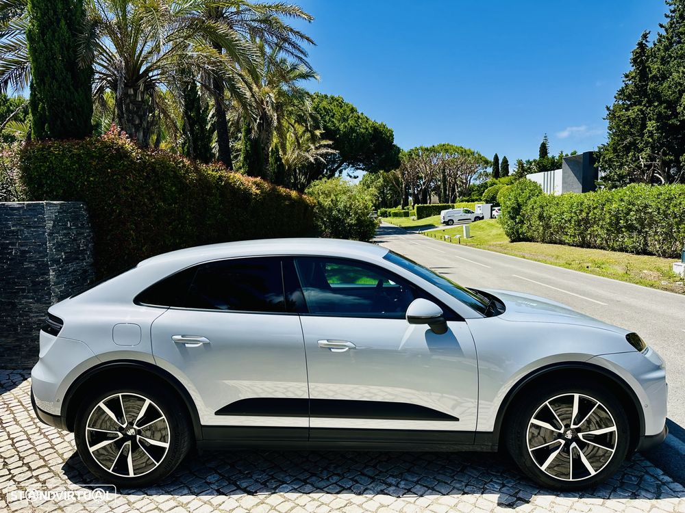 Porsche Macan Electric - 9