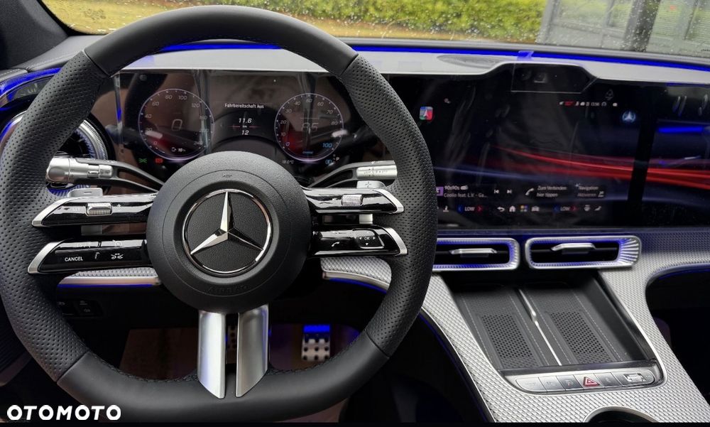 Mercedes-Benz GLC - 9