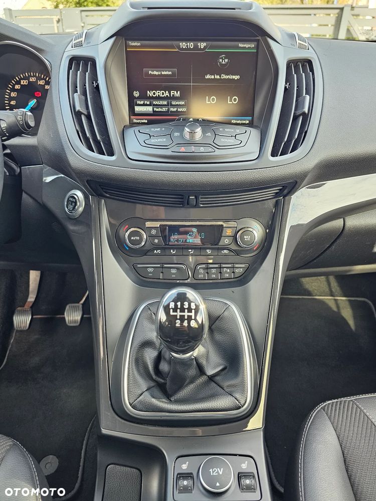 Ford Kuga 2.0 TDCi 2x4 Titanium - 30