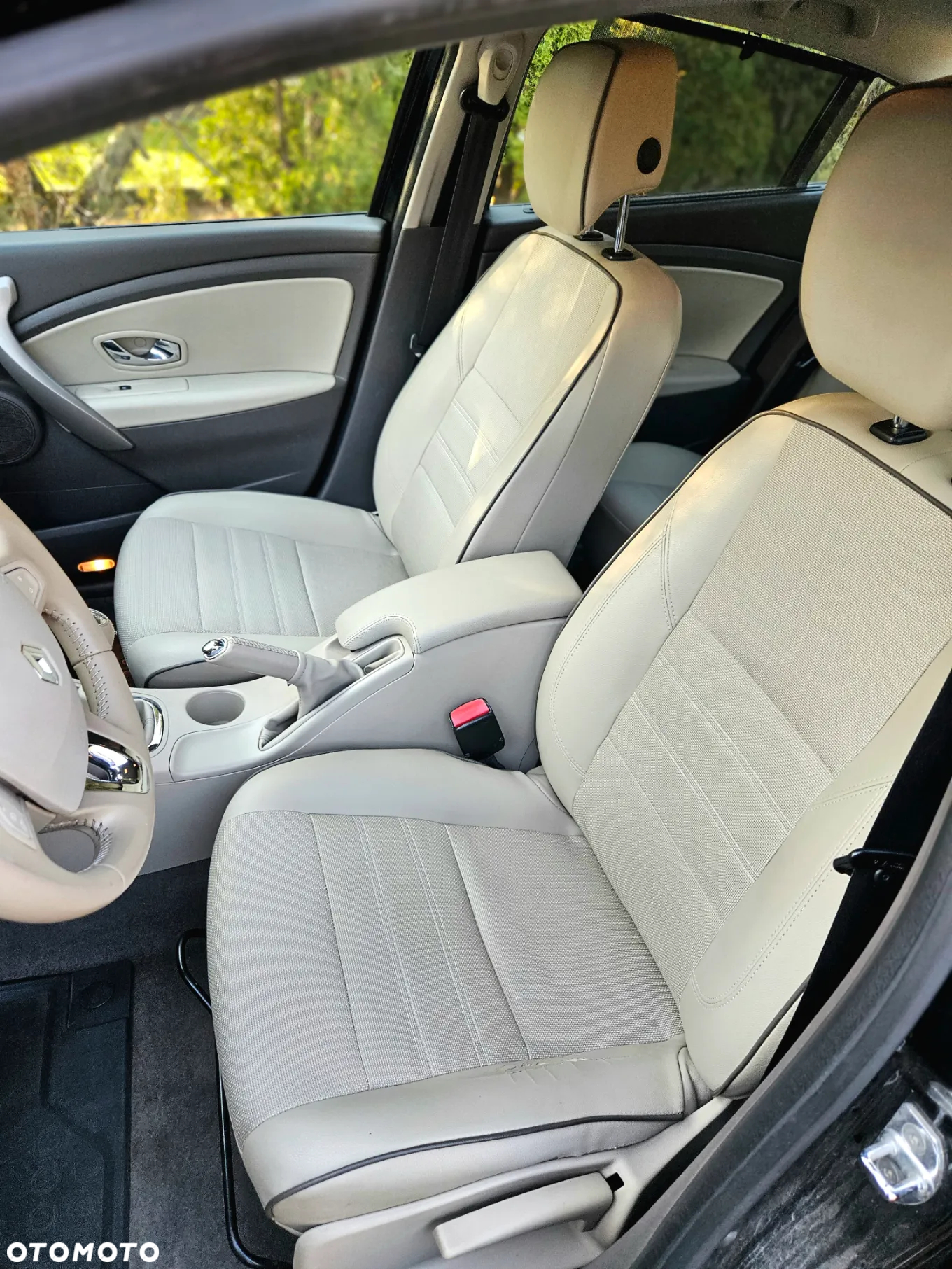 Renault Fluence 1.5 dCi Intens - 23