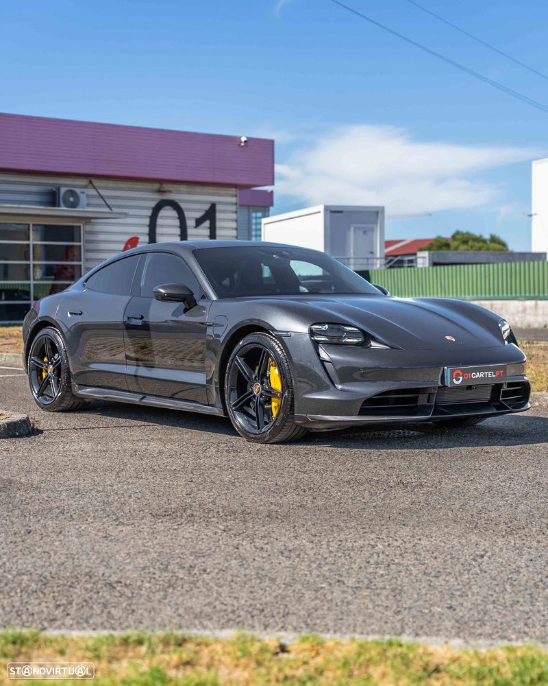 Porsche Taycan Turbo S - 2