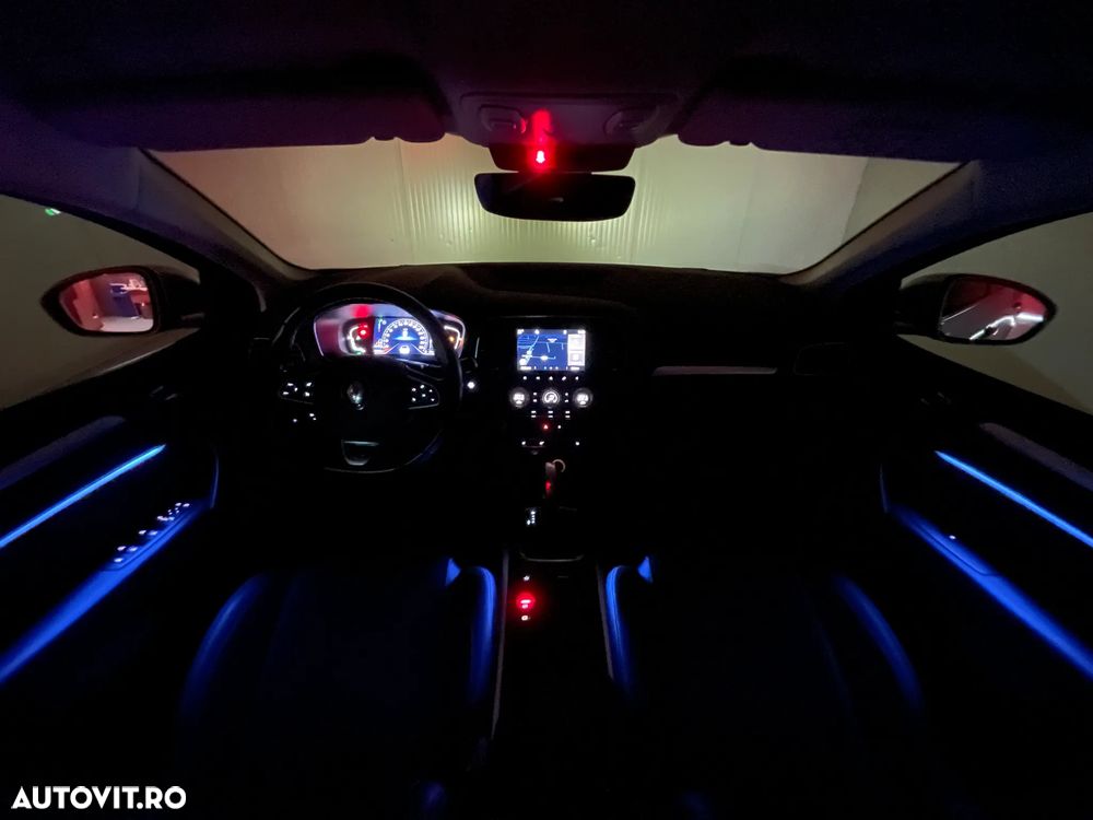 Renault Megane TCe EDC Intens - 8