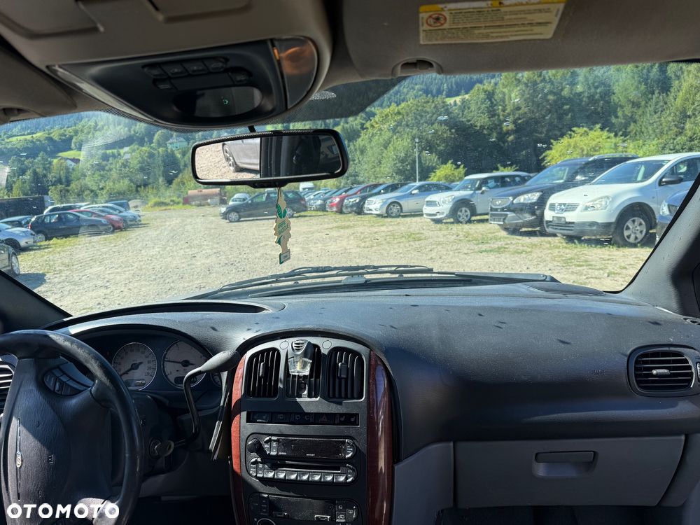 Chrysler Grand Voyager 2.8 CRD LX - 11