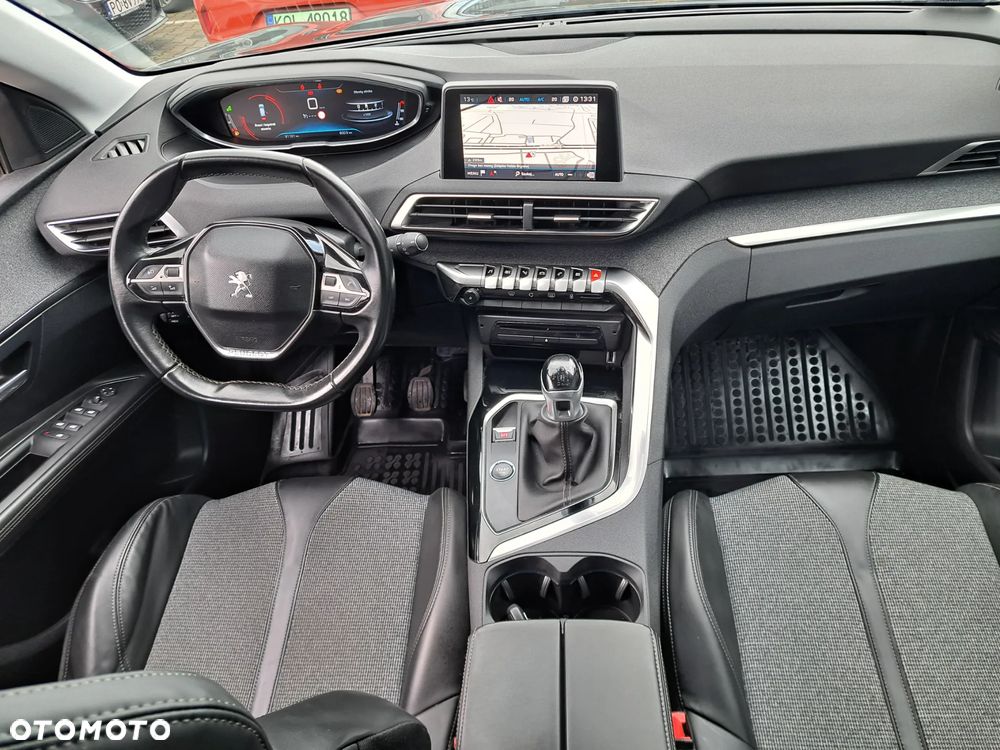 Peugeot 3008 1.2 PureTech Allure S&S - 5