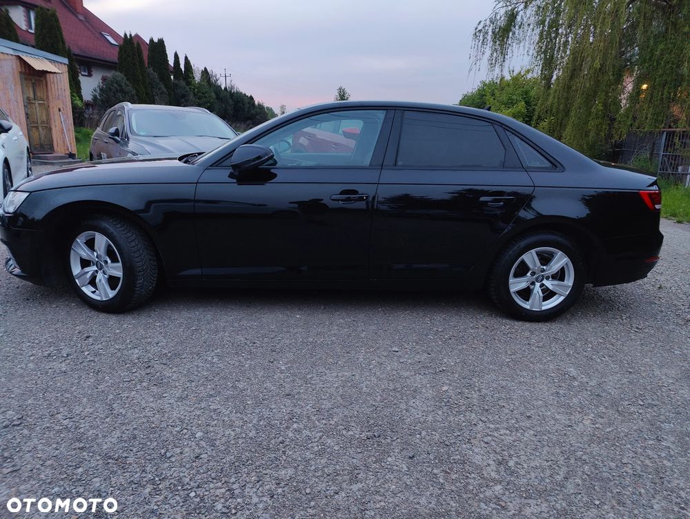 Audi A4 Limousine 1.4 TFSI Design S tronic - 22