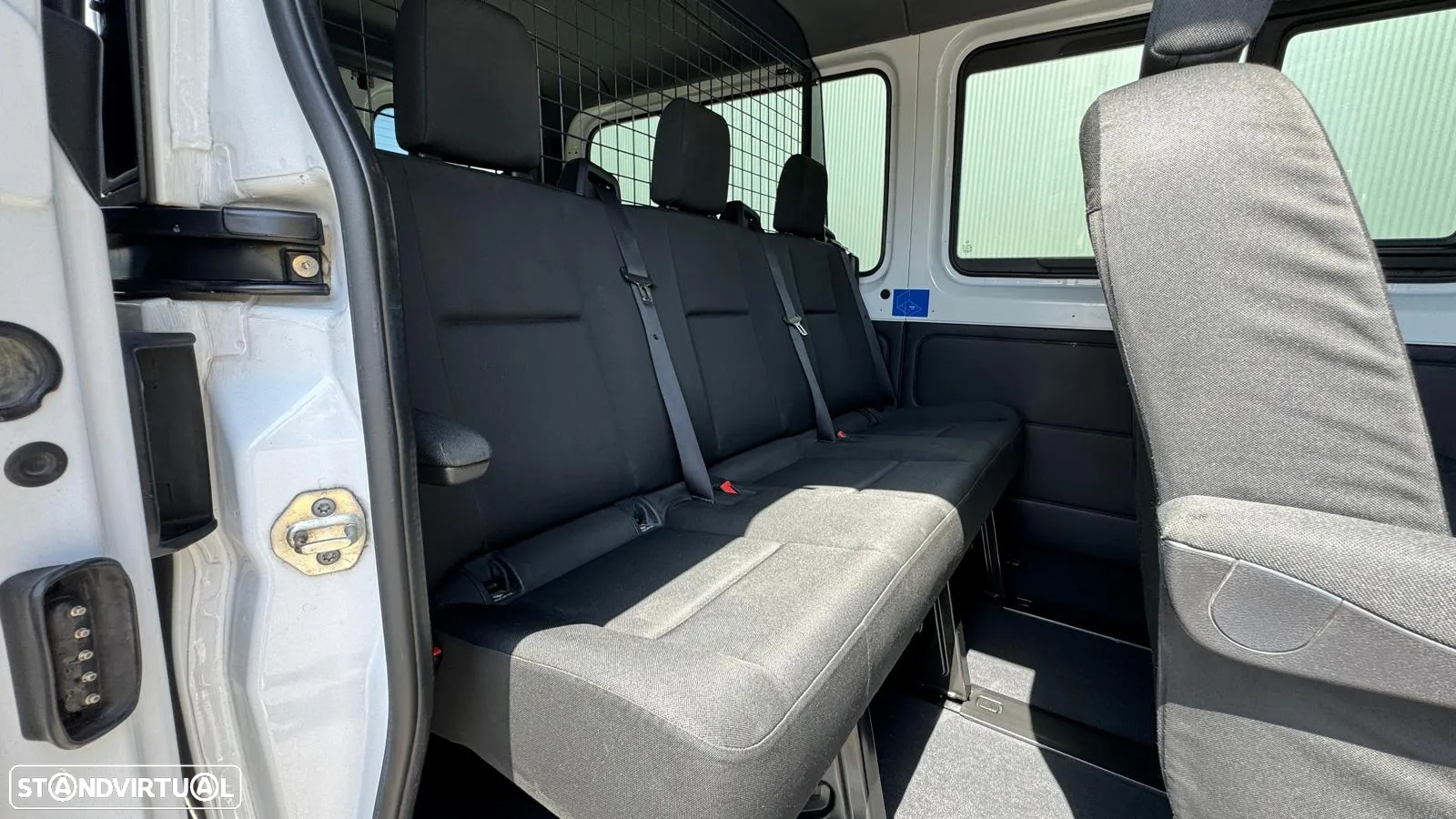 Mercedes-Benz Sprinter - 29