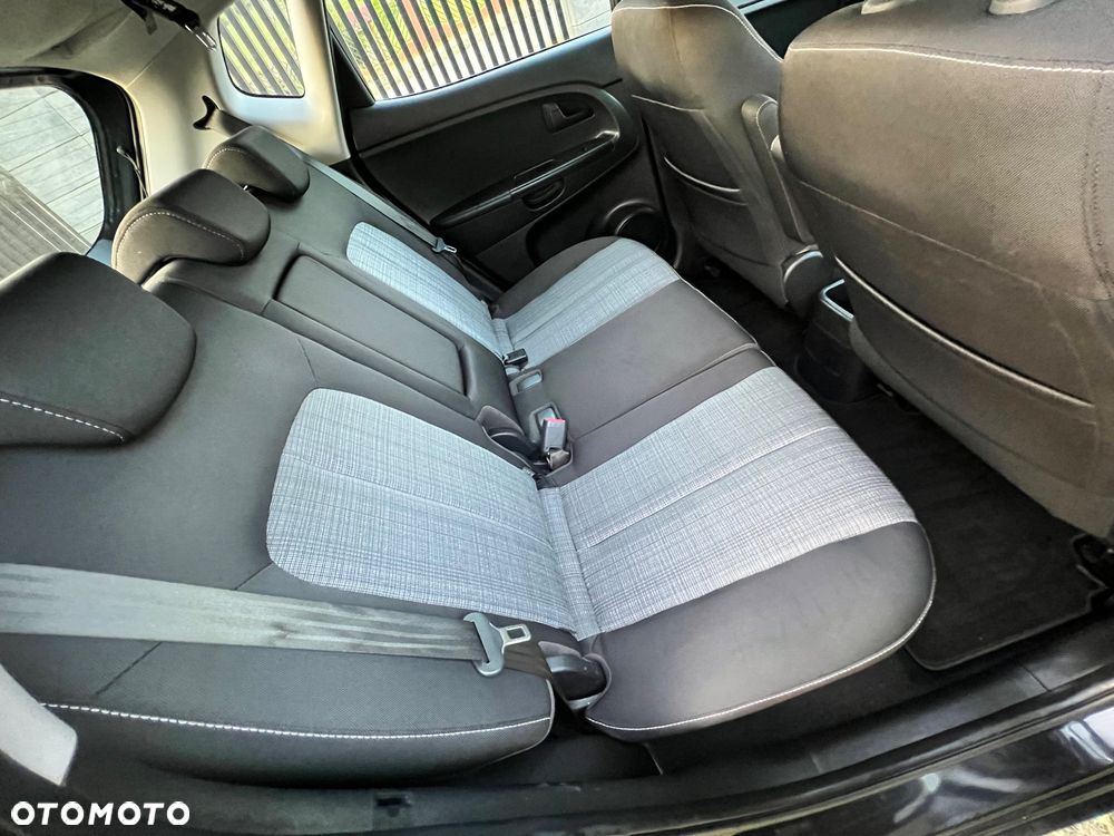 Kia Venga 1.4 CVVT Spirit - 23