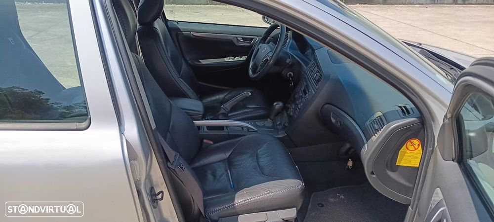 Volvo XC 70 D5 Nivel 2 Auto. - 11