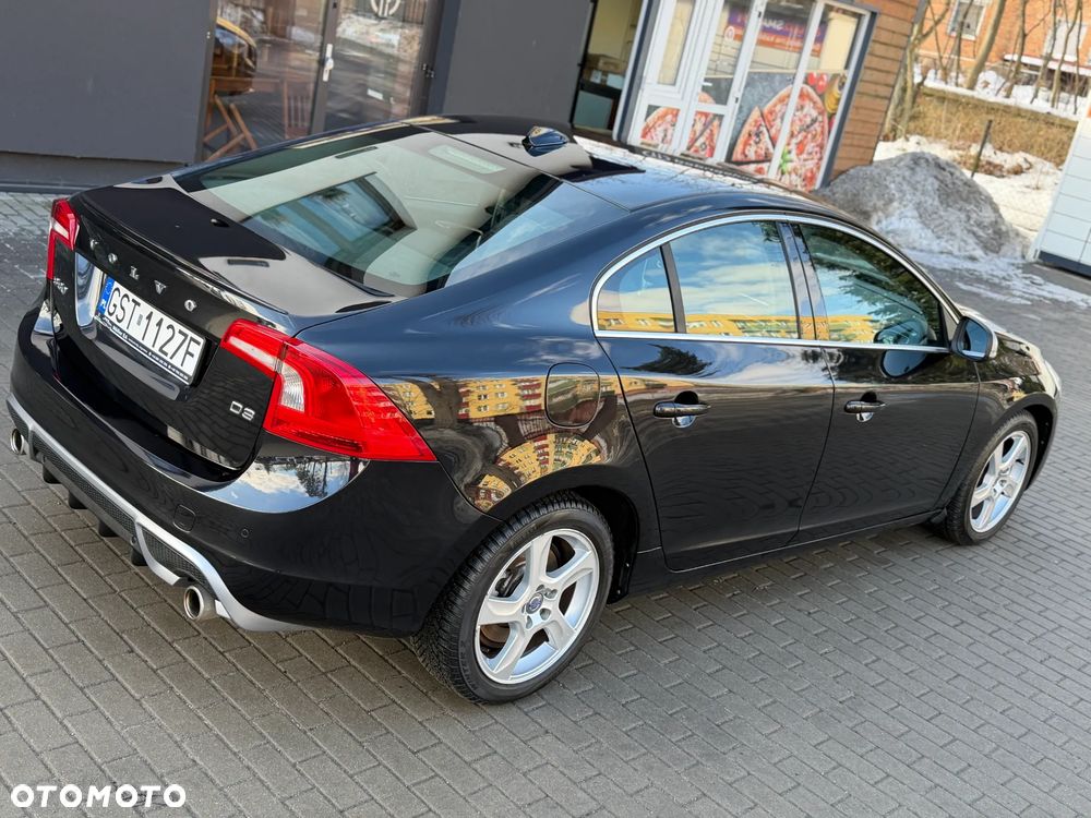 Volvo S60 D4 R-Design - 9
