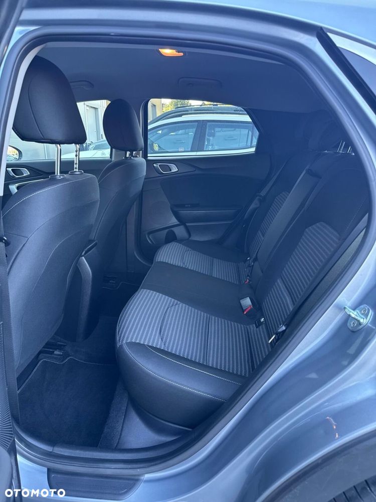 Kia XCeed 1.5 T-GDI M - 26