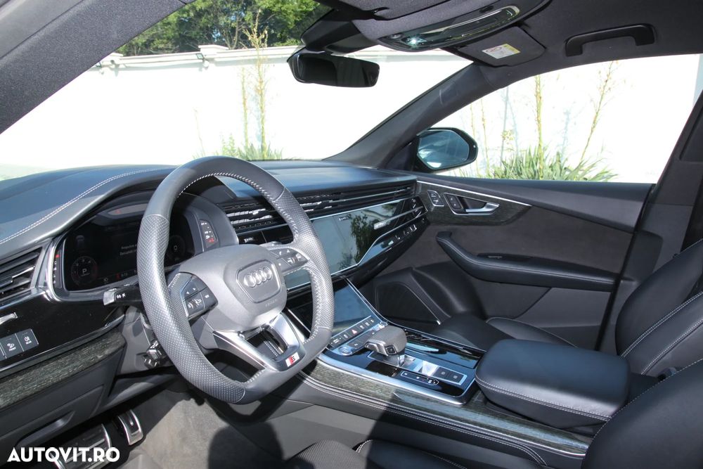 Audi Q8 - 32