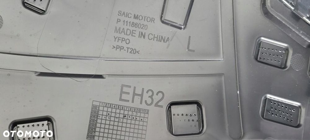 ZDERZAK DOKŁADKA PRZÓD PRZEDNI MG4 2022- P11183304 P11183302 - 9