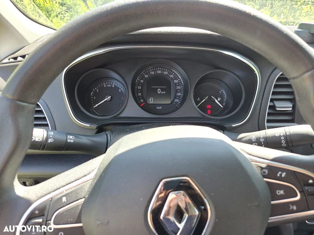 Renault Megane TCe GPF Life - 13