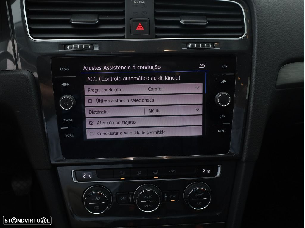 VW Golf Variant 1.6 TDi Confortline - 32