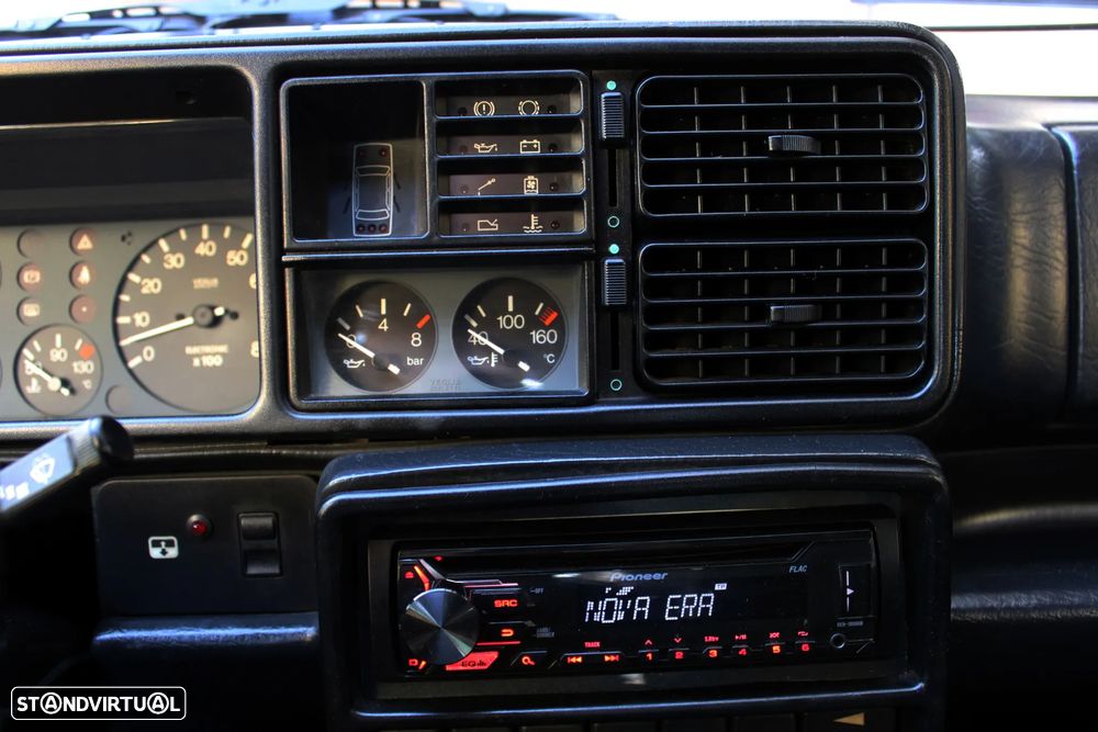 Lancia Delta 1.6 HF Turbo - 37