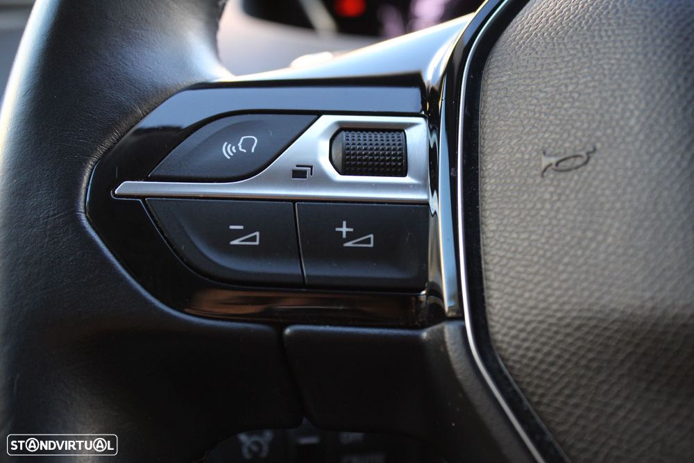 Peugeot 5008 PureTech 130 EAT8 Stop & Start Allure - 16