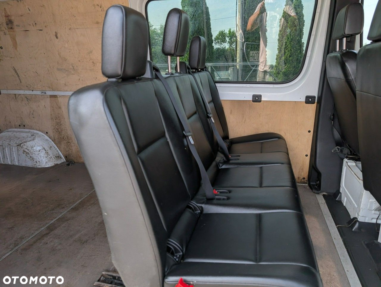 Mercedes-Benz Sprinter - 15
