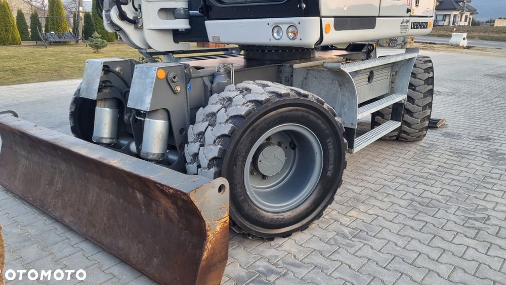 Liebherr A912/ 2017r/ Maszyna sprowadzona/ - 7