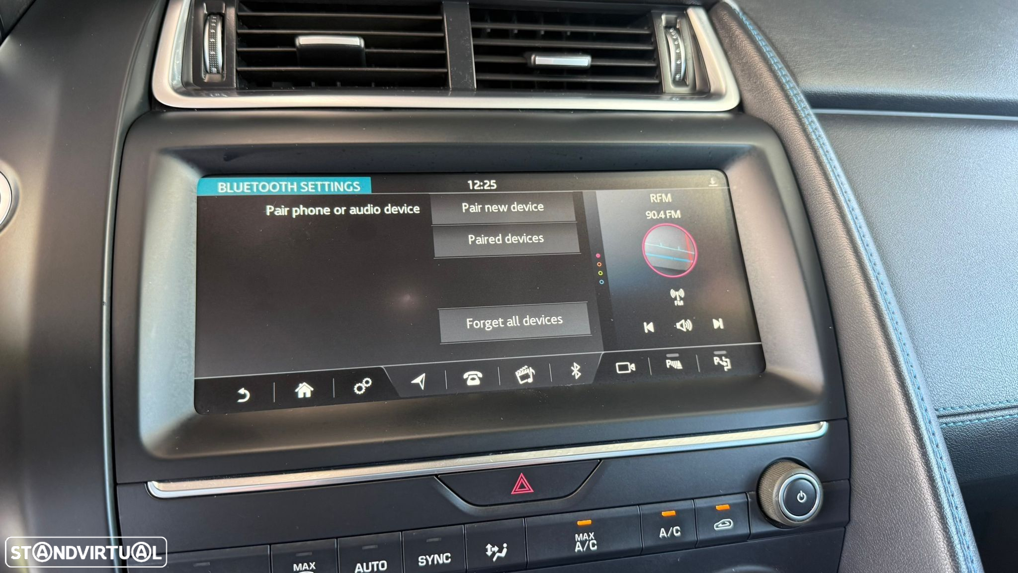 Jaguar E-Pace 2.0 i4D R-Dynamic AWD Aut. - 42