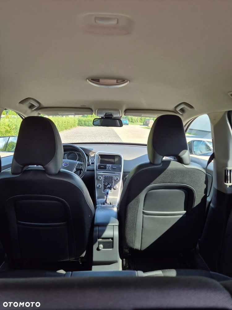Volvo XC 60 T5 Drive-E Momentum - 10