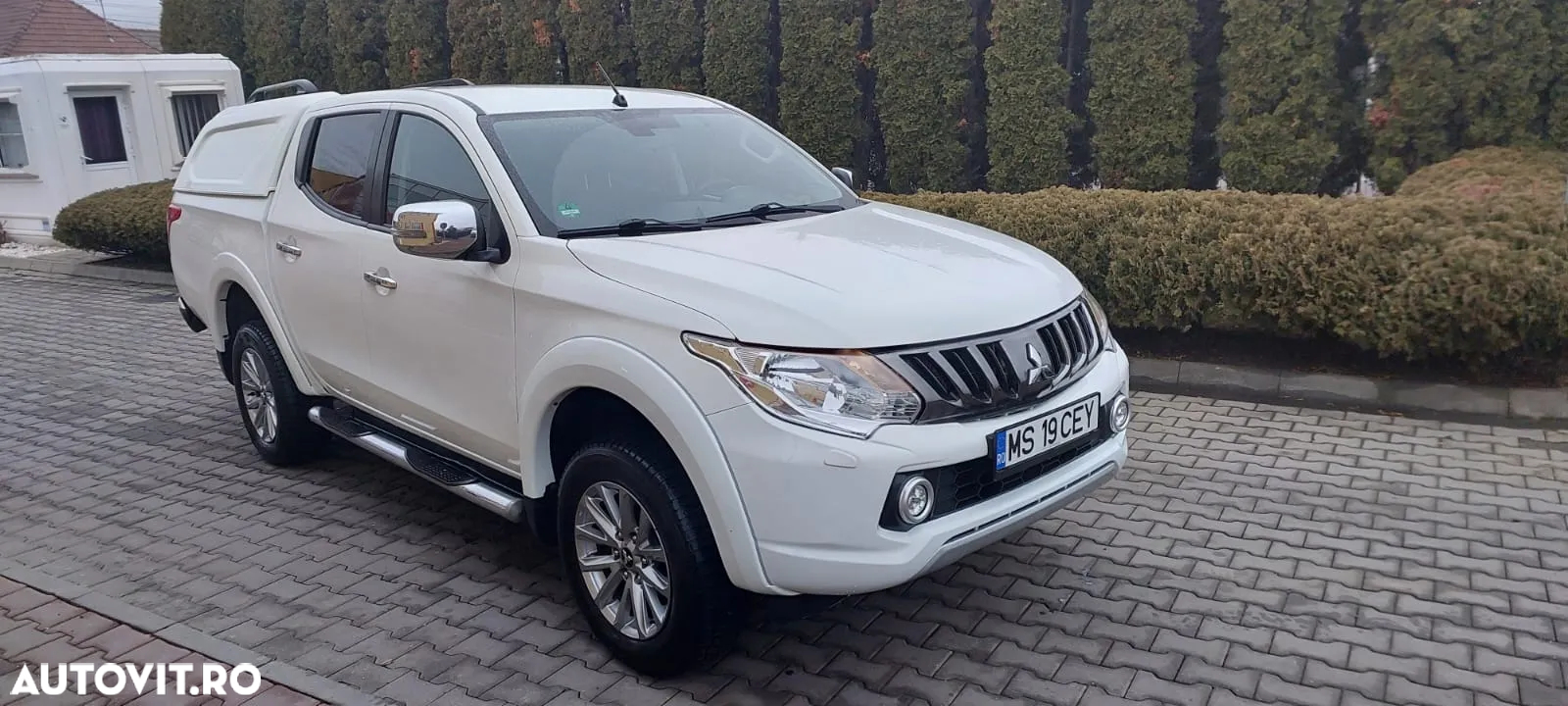 Mitsubishi L200 Double Cab 2.4 DI-D Instyle Aut. - 2