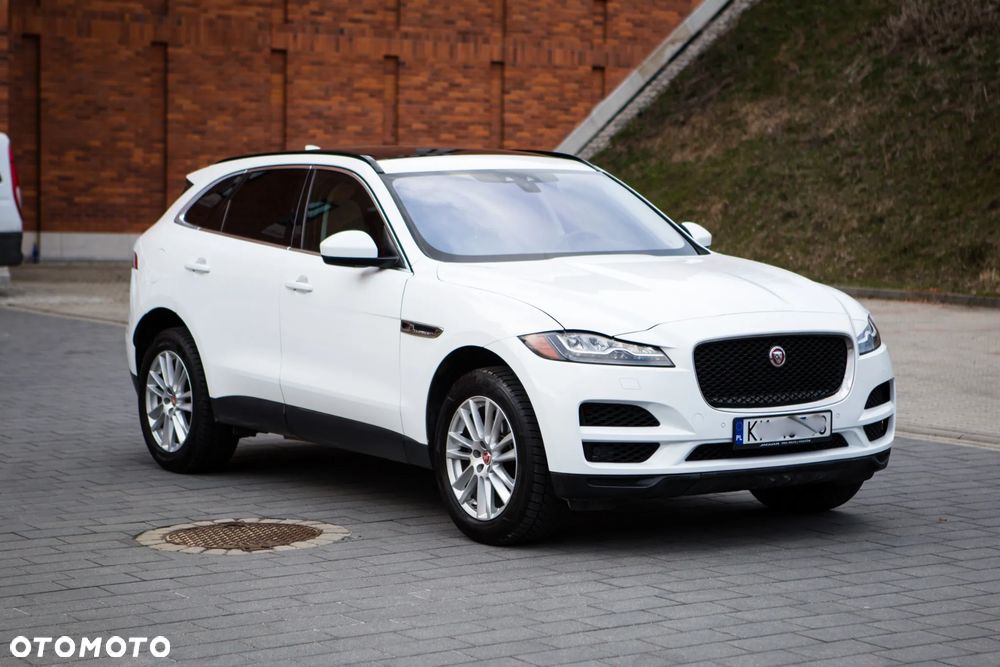 Jaguar F-Pace 25t AWD Prestige - 4