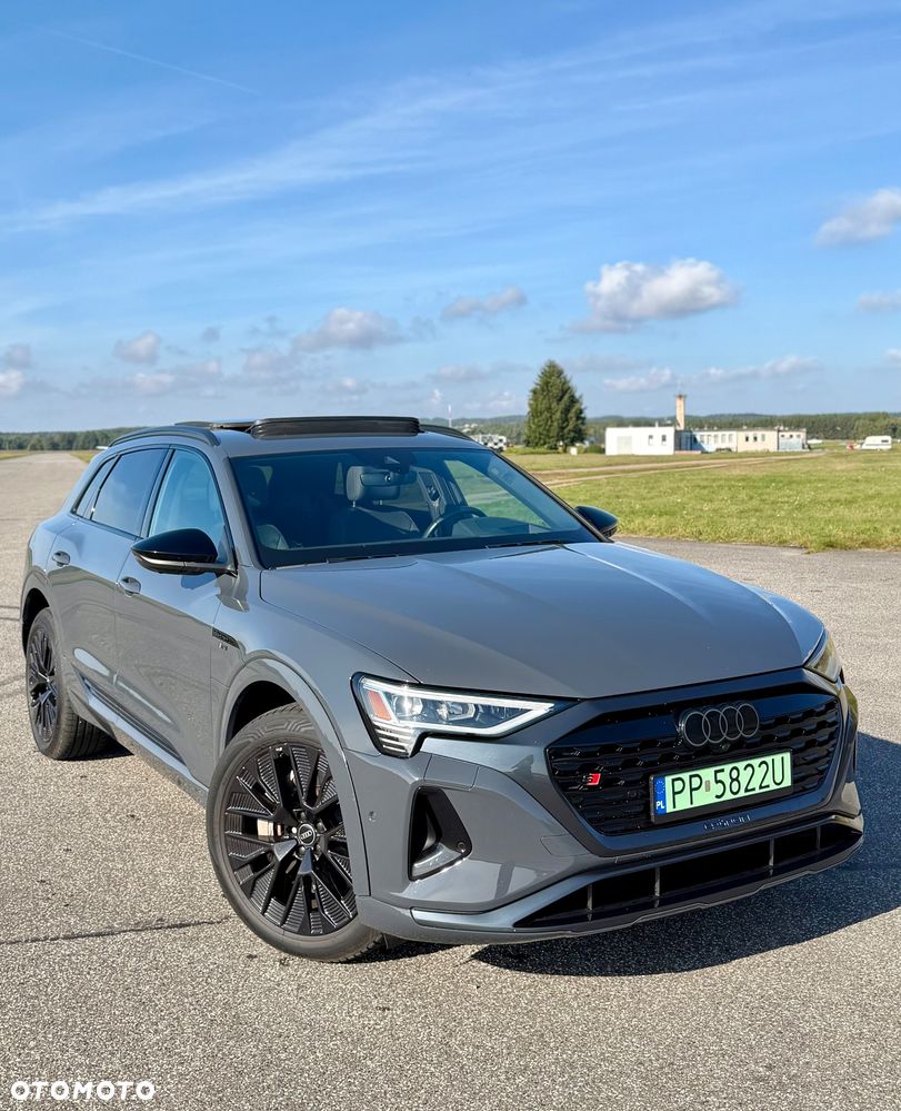 Audi Q8 e-tron 50 quattro S line - 1