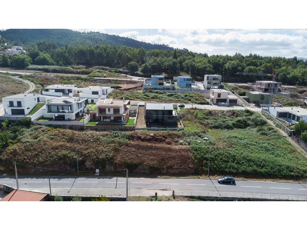 Terreno para construção em Ruivães