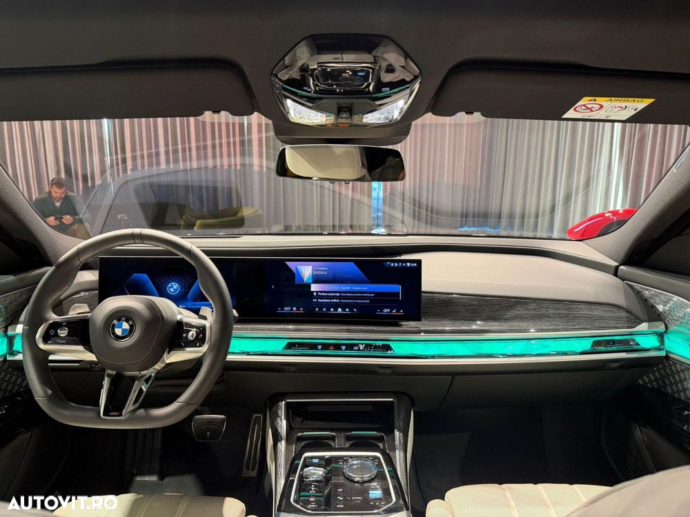 BMW Seria 7 740d xDrive MHEV - 13
